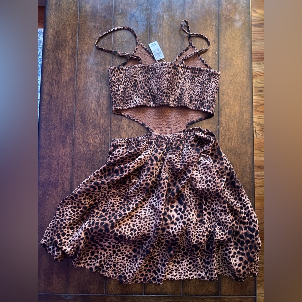 Aerie Leopard Print cut out Dress - Picture 5 of 5